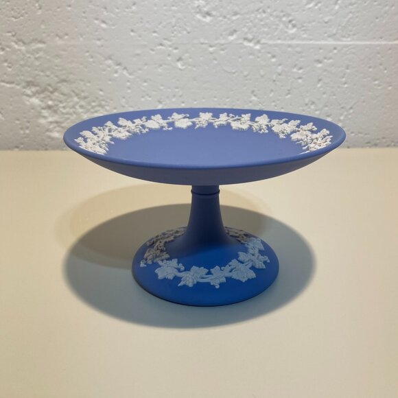 Wedgwood Blue Jasperware Compote with White Motif - Picture 1 of 8